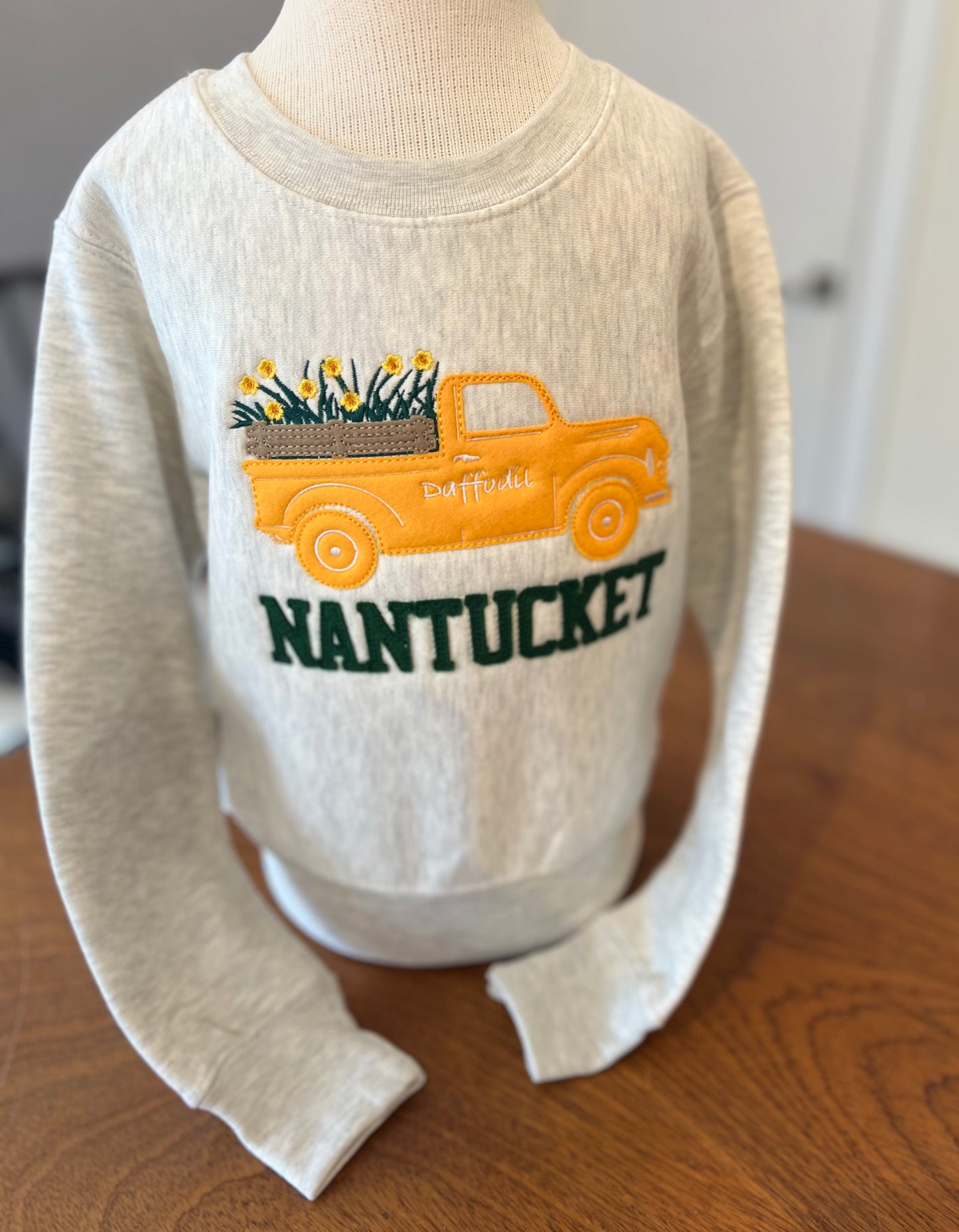 Kids Crewneck Oatmeal w Daffy Truck